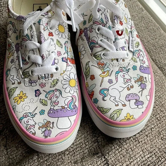 NWOT Vans Unicorn Mushroom Floral Canvas Sneakers Big Kid 4.5